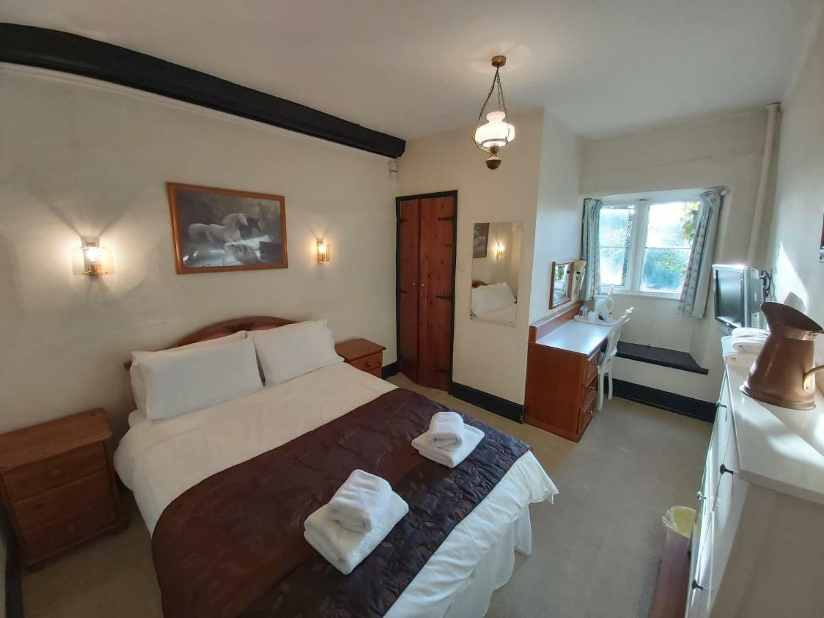 Rangeworthy Court Hotel Bagian luar foto