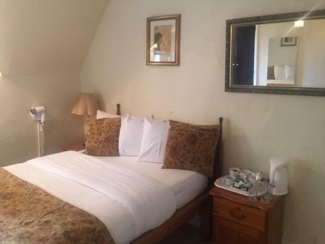 Rangeworthy Court Hotel Bagian luar foto